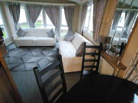 Presthaven Beach Resort - Holiday Accommodation 4775 - North Wales - 1188895 - thumbnail photo 3