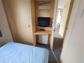 Presthaven Beach Resort - Holiday Accommodation 4775 - North Wales - 1188895 - thumbnail photo 15