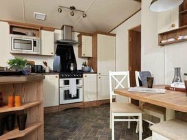 Marine Holiday Park - Holiday Accommodation 4829 - North Wales - 1188898 - thumbnail photo 4