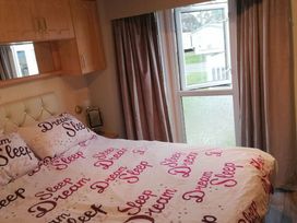 Lyons Robin Hood - Holiday Accommodation 4837 - North Wales - 1188899 - thumbnail photo 3