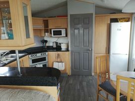 Lyons Robin Hood - Holiday Accommodation 4837 - North Wales - 1188899 - thumbnail photo 7