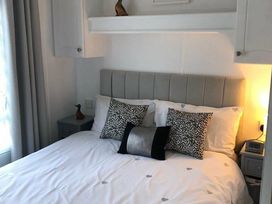 Presthaven Beach Resort - Holiday Accommodation 4879 - North Wales - 1188902 - thumbnail photo 3