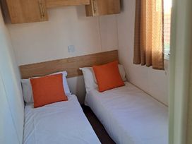 Trecco Bay - Holiday Accommodation 4945 - Somerset & Wiltshire - 1188906 - thumbnail photo 7