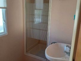 Happy Days Caravan Park - Holiday Accommodation 4991 - North Wales - 1188908 - thumbnail photo 15