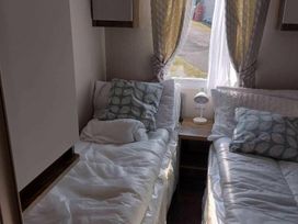 Swanage Bay View - Holiday Accommodation 5005 - Dorset - 1188909 - thumbnail photo 5