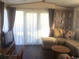 Coastfield Holiday Village - Holiday Accommodation 5008 - Lincolnshire - 1188910 - thumbnail photo 3