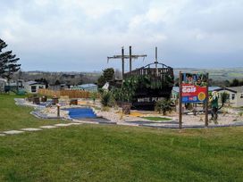 White Acres Holiday Park - Holiday Accommodation 5009 - Cornwall - 1188911 - thumbnail photo 11