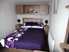 Seashore Holiday Park - Holiday Accommodation 5079 - Norfolk - 1188915 - thumbnail photo 6