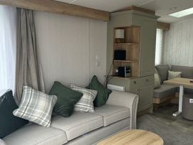 Presthaven Beach Resort - Holiday Accommodation 51 - North Wales - 1188916 - thumbnail photo 6