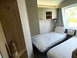 Presthaven Beach Resort - Holiday Accommodation 51 - North Wales - 1188916 - thumbnail photo 15