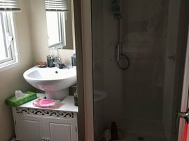 Seton Sands Caravan Park - Holiday Accommodation 5101 - Scottish Lowlands - 1188918 - thumbnail photo 4