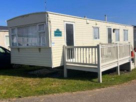 Heacham Beach Parkdean Resorts - Holiday Accommodation 517 - Norfolk - 1188920 - thumbnail photo 1