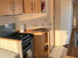 Heacham Beach Parkdean Resorts - Holiday Accommodation 517 - Norfolk - 1188920 - thumbnail photo 7