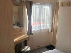 Heacham Beach Parkdean Resorts - Holiday Accommodation 517 - Norfolk - 1188920 - thumbnail photo 9