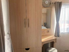 Heacham Beach Parkdean Resorts - Holiday Accommodation 517 - Norfolk - 1188920 - thumbnail photo 10