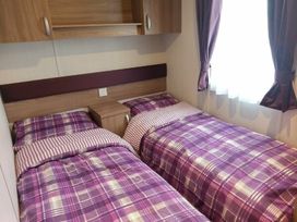 Devon Cliffs Holiday Park - Holiday Accommodation 5174 - Devon - 1188922 - thumbnail photo 10