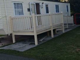 Lido Beach Holiday Park - Holiday Accommodation 5250 - North Wales - 1188926 - thumbnail photo 1