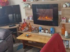 Lido Beach Holiday Park - Holiday Accommodation 5250 - North Wales - 1188926 - thumbnail photo 4