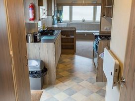 Weymouth Bay Holiday Park - Holiday Accommodation 5260 - Dorset - 1188928 - thumbnail photo 6