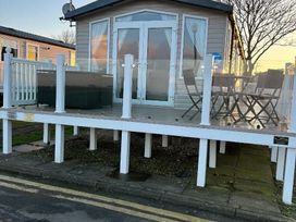 Primrose Valley Holiday Park - Holiday Accommodation 5327 - North Yorkshire (incl. Whitby) - 1188931 - thumbnail photo 1