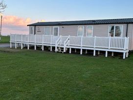 Primrose Valley Holiday Park - Holiday Accommodation 5327 - North Yorkshire (incl. Whitby) - 1188931 - thumbnail photo 4