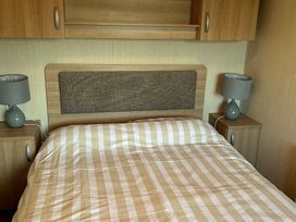 Primrose Valley Holiday Park - Holiday Accommodation 5327 - North Yorkshire (incl. Whitby) - 1188931 - thumbnail photo 9
