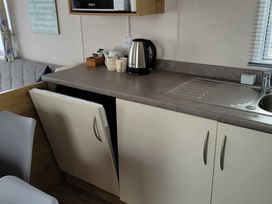 South Bay Holiday Park - Holiday Accommodation 5378 - Devon - 1188934 - thumbnail photo 12