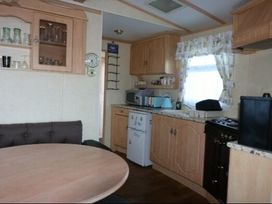 Seashore Holiday Park - Holiday Accommodation 5432 - Norfolk - 1188937 - thumbnail photo 4