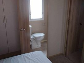 Cayton Bay Caravan Park - Holiday Accommodation 560 - North Yorkshire (incl. Whitby) - 1188943 - thumbnail photo 2