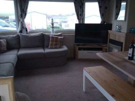 Cayton Bay Caravan Park - Holiday Accommodation 560 - North Yorkshire (incl. Whitby) - 1188943 - thumbnail photo 6