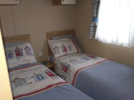 Cayton Bay Caravan Park - Holiday Accommodation 560 - North Yorkshire (incl. Whitby) - 1188943 - thumbnail photo 10