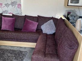 Marton Mere Holiday Village - Holiday Accommodation 5626 - Lake District - 1188945 - thumbnail photo 6