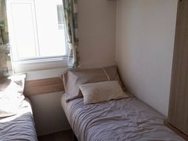 Golden Sands - Holiday Accommodation 5768 - Lincolnshire - 1188953 - thumbnail photo 4