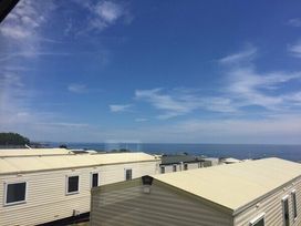 Devon Cliffs Holiday Park - Holiday Accommodation 5836 - Devon - 1188955 - thumbnail photo 2