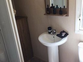 Devon Cliffs Holiday Park - Holiday Accommodation 5836 - Devon - 1188955 - thumbnail photo 4