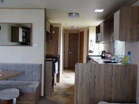 Devon Cliffs Holiday Park - Holiday Accommodation 5836 - Devon - 1188955 - thumbnail photo 6