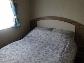 Devon Cliffs Holiday Park - Holiday Accommodation 5836 - Devon - 1188955 - thumbnail photo 9