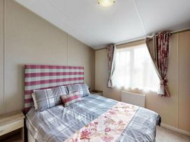 Tattershall Lakes Country Park - Holiday Accommodation 5852 - Lincolnshire - 1188957 - thumbnail photo 5