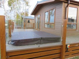 Tattershall Lakes Country Park - Holiday Accommodation 5852 - Lincolnshire - 1188957 - thumbnail photo 18