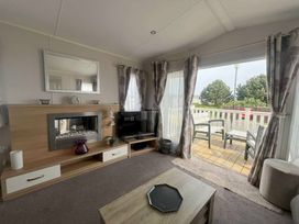 Primrose Valley Holiday Park - Holiday Accommodation 5916 - North Yorkshire (incl. Whitby) - 1188963 - thumbnail photo 3