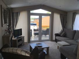 Tattershall Lakes Country Park - Holiday Accommodation 5989 - Lincolnshire - 1188971 - thumbnail photo 3