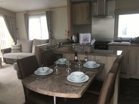 Tattershall Lakes Country Park - Holiday Accommodation 5989 - Lincolnshire - 1188971 - thumbnail photo 4