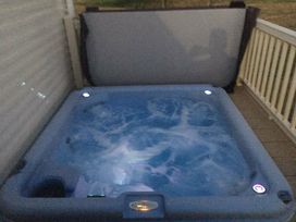 Tattershall Lakes Country Park - Holiday Accommodation 5989 - Lincolnshire - 1188971 - thumbnail photo 7