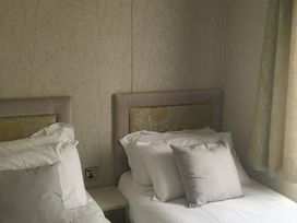 Tattershall Lakes Country Park - Holiday Accommodation 5989 - Lincolnshire - 1188971 - thumbnail photo 8