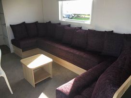 Caister Holiday Park - Holiday Accommodation 6033 - Norfolk - 1188973 - thumbnail photo 5