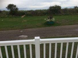 Caister Holiday Park - Holiday Accommodation 6033 - Norfolk - 1188973 - thumbnail photo 11
