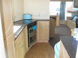 Small Grove Caravan Park - Holiday Accommodation 6077 - Lincolnshire - 1188976 - thumbnail photo 2