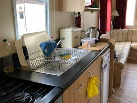 Lyons Robin Hood - Holiday Accommodation 6087 - North Wales - 1188977 - thumbnail photo 6