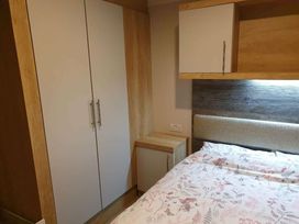 Wild Duck Holiday Park - Holiday Accommodation 6115 - Norfolk - 1188979 - thumbnail photo 6