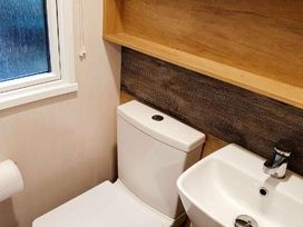 Wild Duck Holiday Park - Holiday Accommodation 6115 - Norfolk - 1188979 - thumbnail photo 9